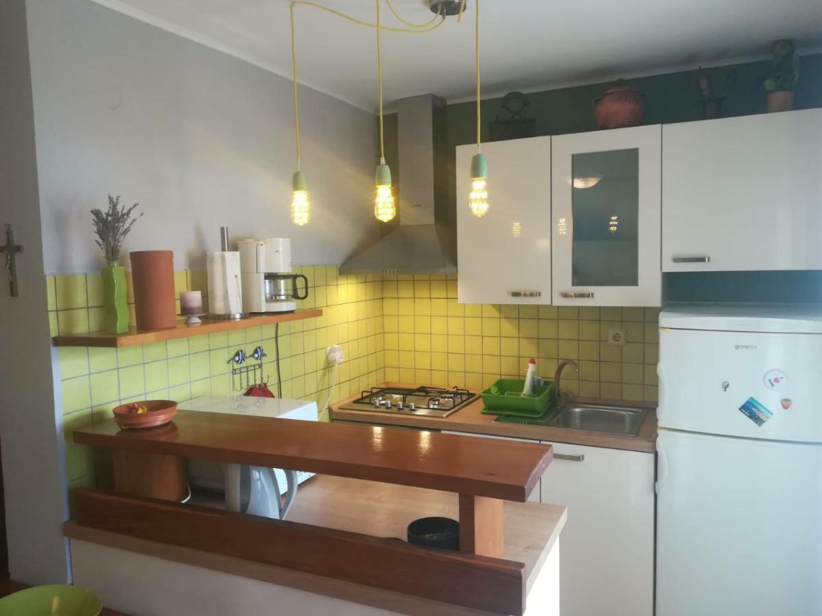 Apartment Matea - 20M From The Beach 세사리카 외부 사진